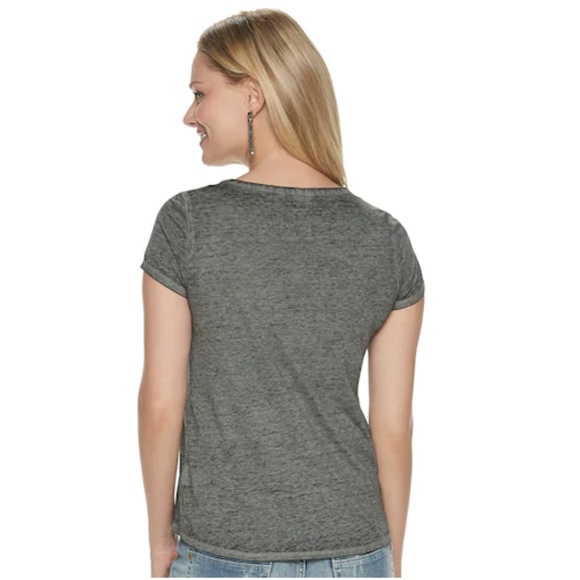 🔴5/$15 Rock & Republic Babes Unite Gray Tee NWT - Picture 3 of 3